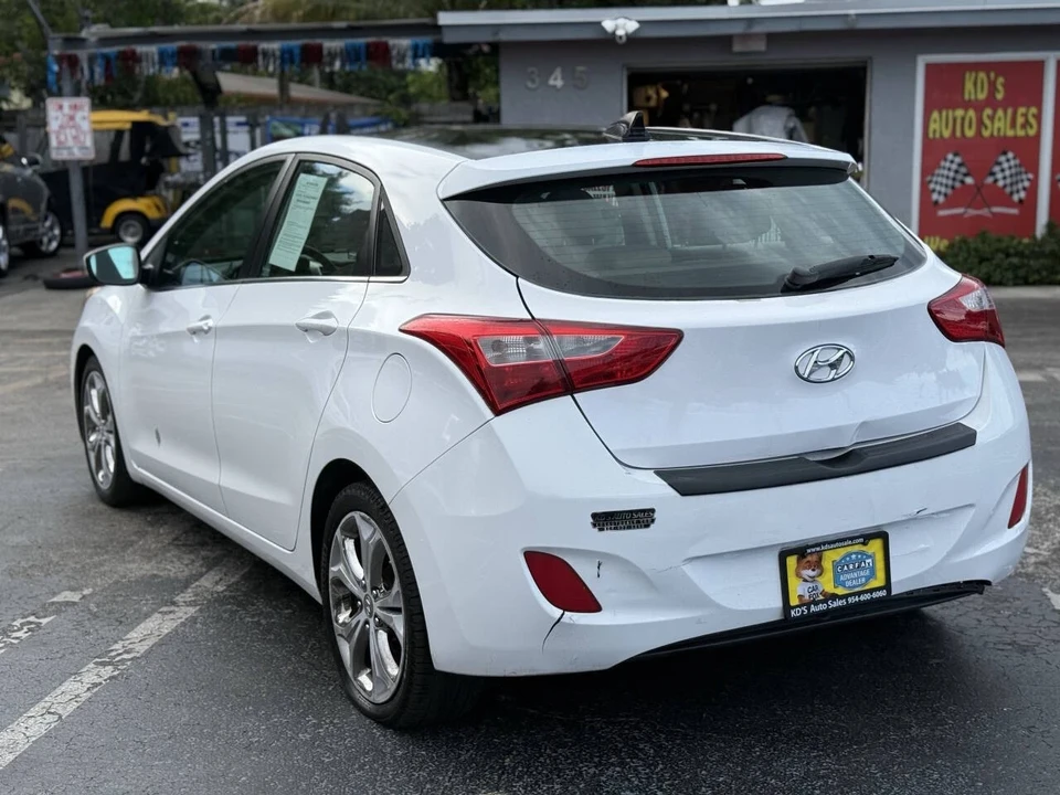 2013 Hyundai Elantra - Image 4 of 21
