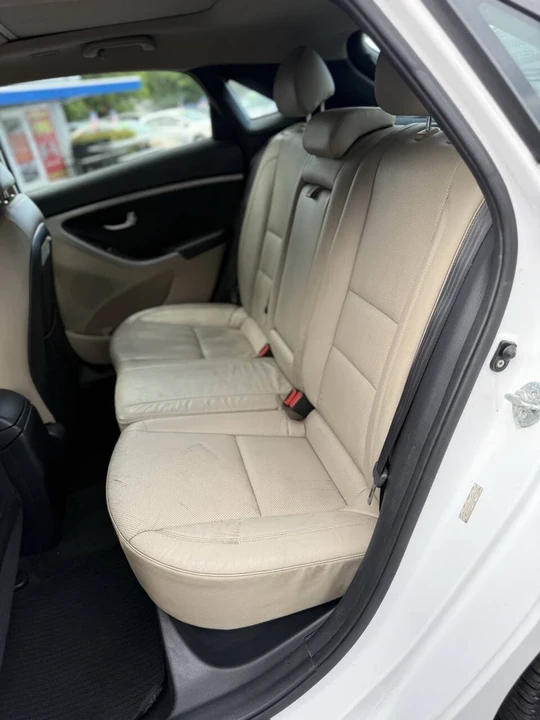 2013 Hyundai Elantra - Image 15 of 21