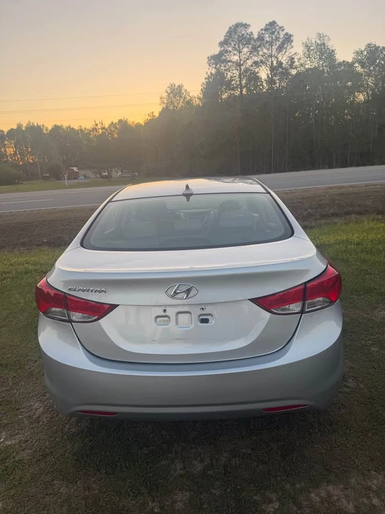 2013 Hyundai Elantra - Image 2 of 5