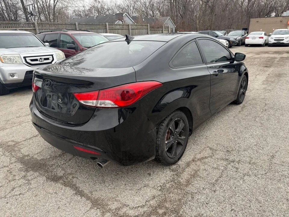 2013 Hyundai Elantra - Image 9 of 10