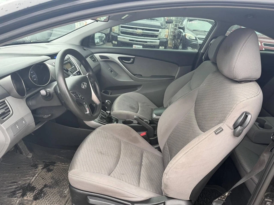 2013 Hyundai Elantra - Image 7 of 10