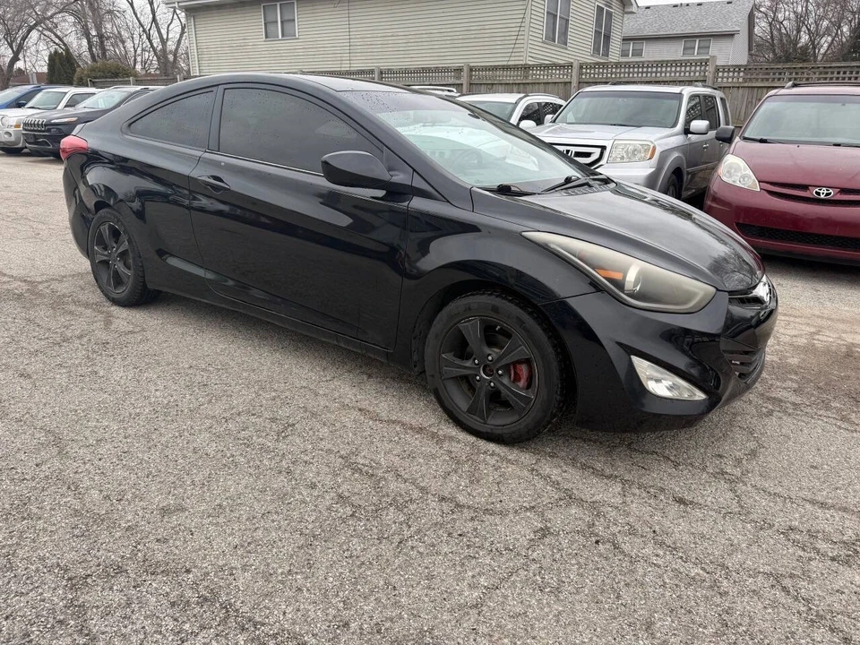 2013 Hyundai Elantra - Image 5 of 10