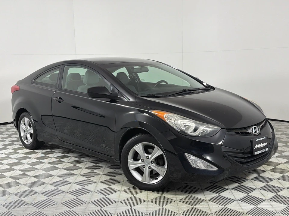 2013 Hyundai Elantra - Image 2 of 21