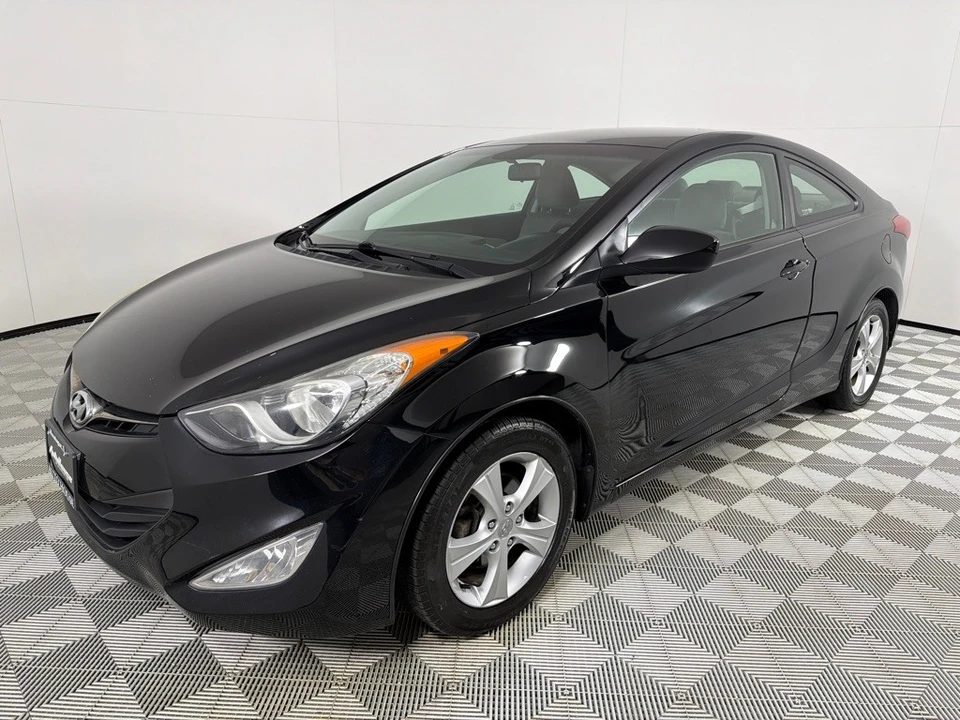 2013 Hyundai Elantra - Image 8 of 21