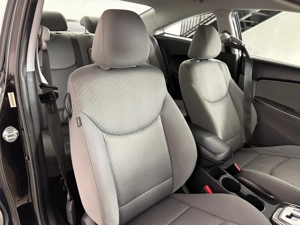 2013 Hyundai Elantra - Image 19 of 21