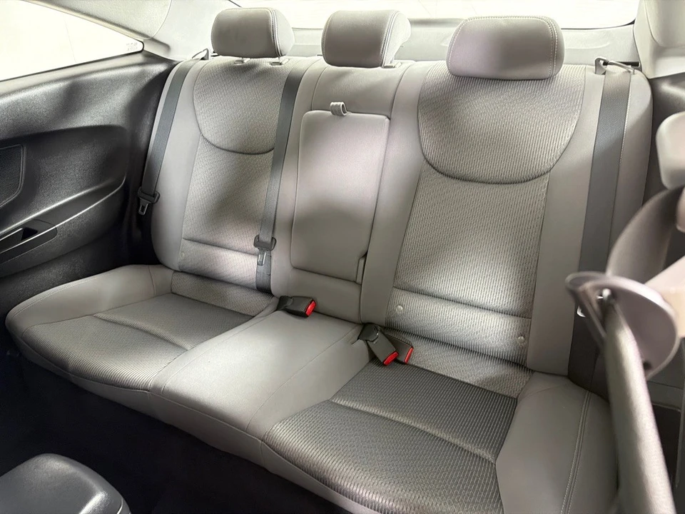 2013 Hyundai Elantra - Image 16 of 21