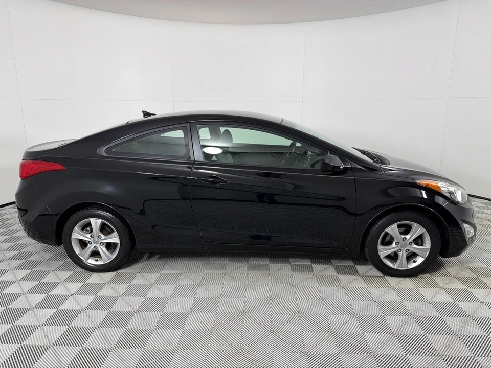 2013 Hyundai Elantra - Image 4 of 21