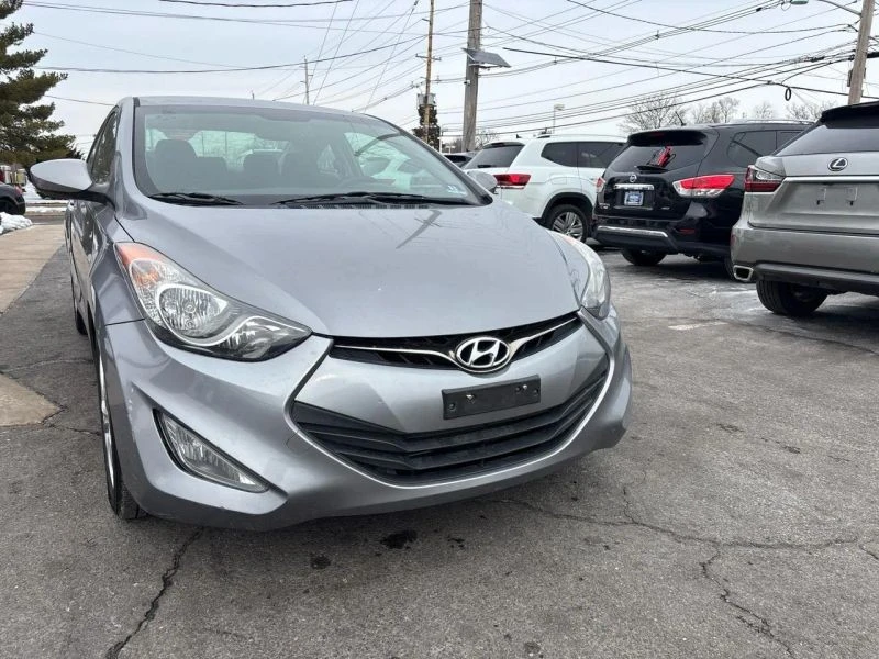 2013 Hyundai Elantra - Image 8 of 12