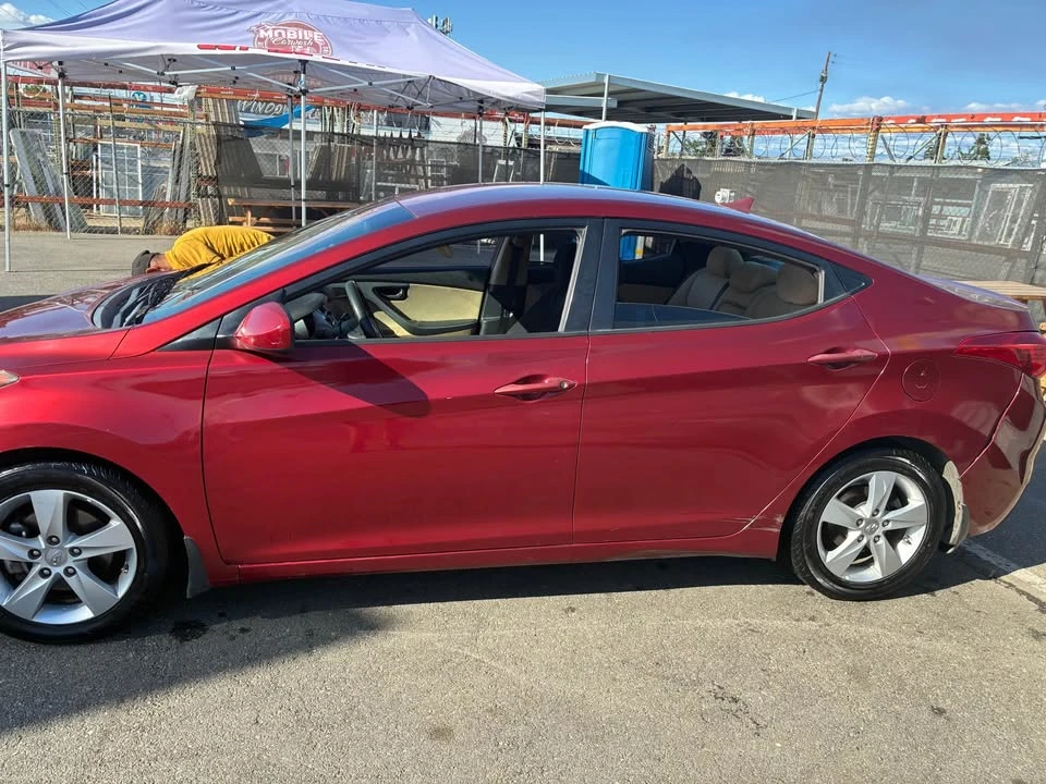 2013 Hyundai Elantra - Image 3 of 6