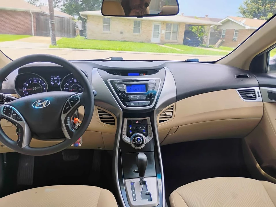 2013 Hyundai Elantra - Image 5 of 5