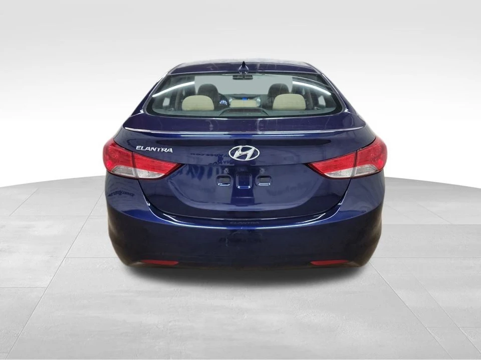 2013 Hyundai Elantra - Image 5 of 12
