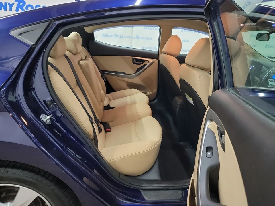 2013 Hyundai Elantra - Image 11 of 12
