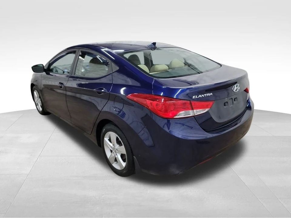2013 Hyundai Elantra - Image 4 of 12