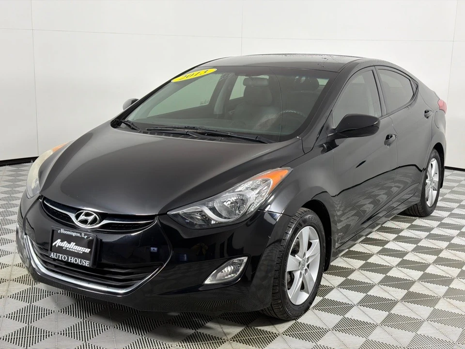 2013 Hyundai Elantra - Image 10 of 12