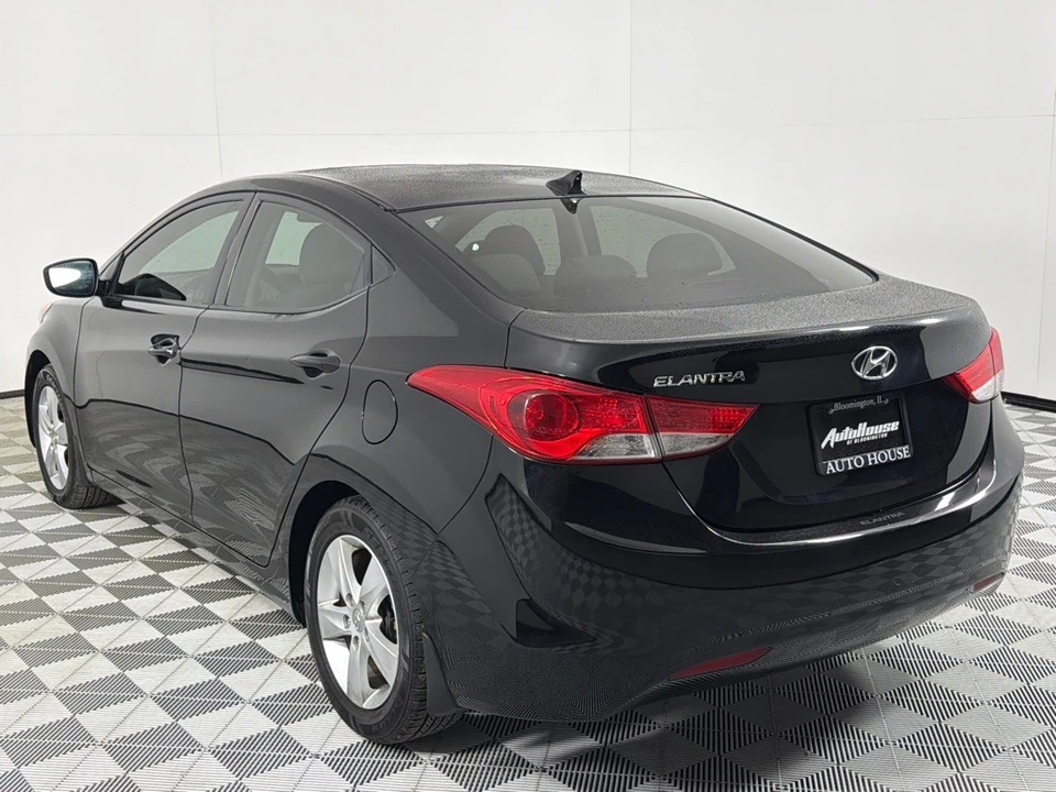 2013 Hyundai Elantra - Image 7 of 12