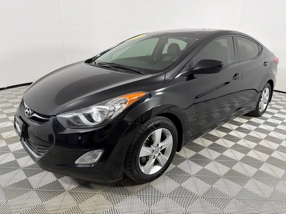 2013 Hyundai Elantra - Image 9 of 12