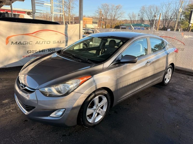 2013 Hyundai Elantra - Image 8 of 12