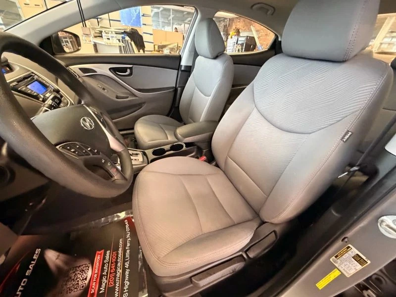 2013 Hyundai Elantra - Image 12 of 12