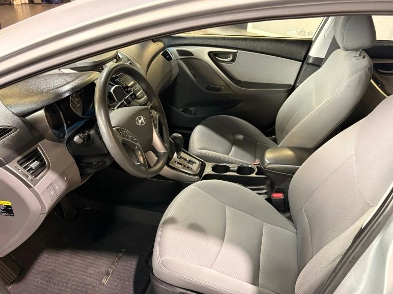 2013 Hyundai Elantra - Image 9 of 12