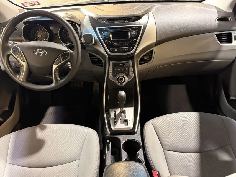 2013 Hyundai Elantra - Image 11 of 12