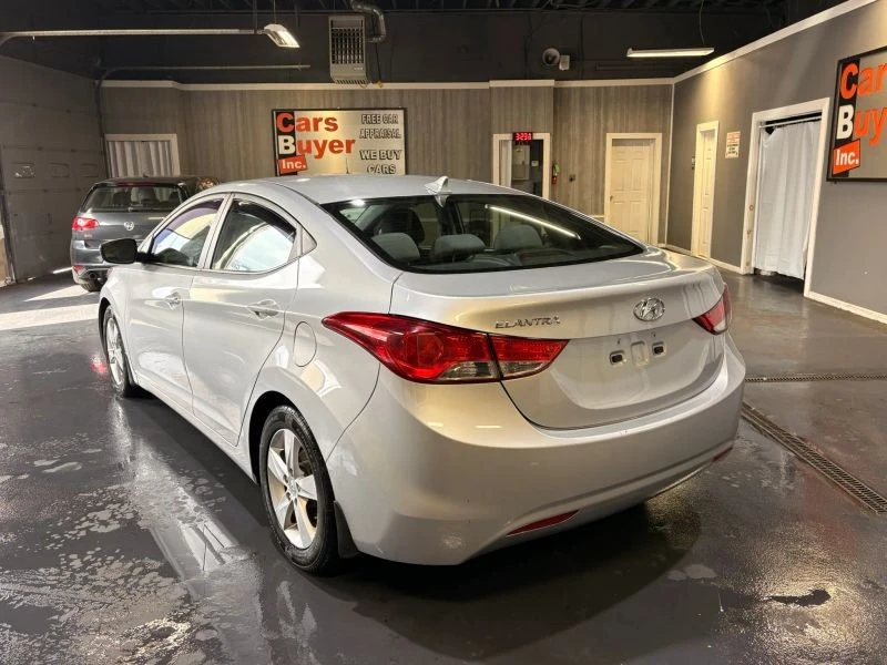 2013 Hyundai Elantra - Image 4 of 12