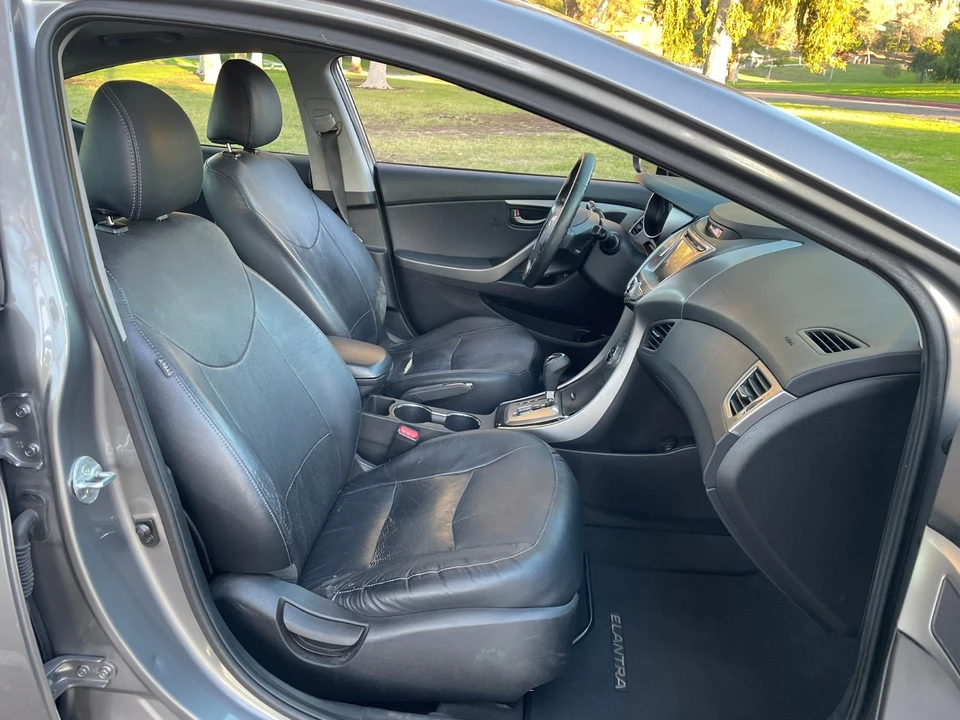 2013 Hyundai Elantra - Image 14 of 20