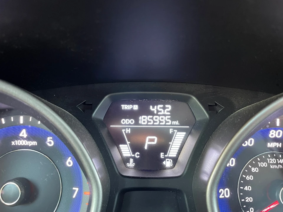 2013 Hyundai Elantra - Image 11 of 20