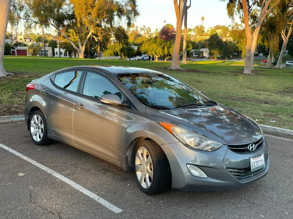 2013 Hyundai Elantra - Image 2 of 20