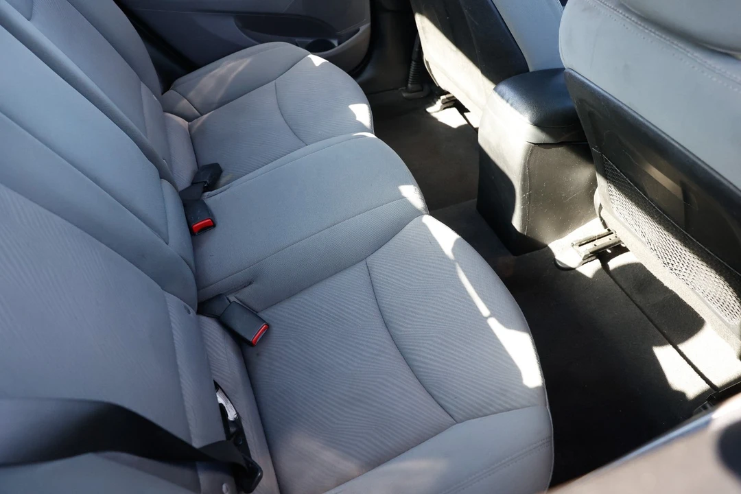 2013 Hyundai Elantra - Image 12 of 12