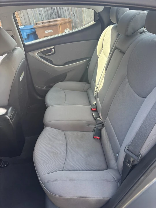 2013 Hyundai Elantra - Image 13 of 17
