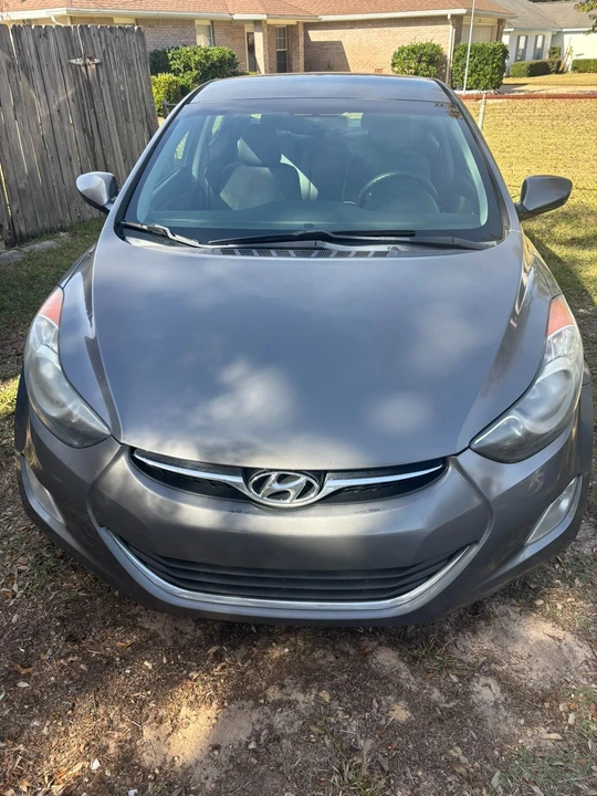 2013 Hyundai Elantra - Image 3 of 17