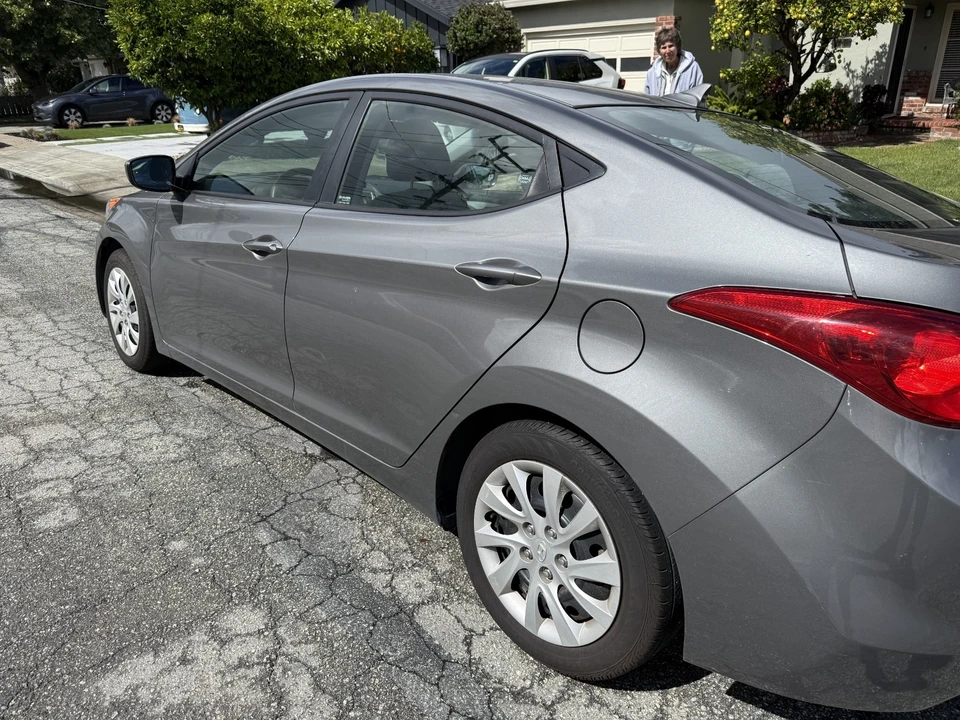 2013 Hyundai Elantra - Image 4 of 5