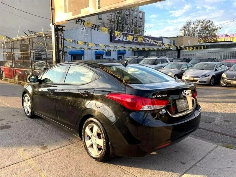 2013 Hyundai Elantra - Image 3 of 12