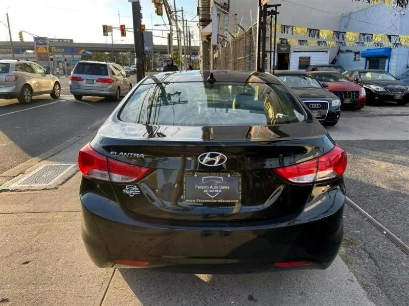 2013 Hyundai Elantra - Image 4 of 12