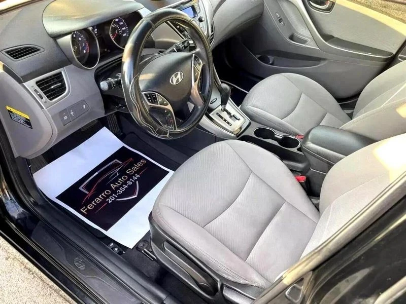 2013 Hyundai Elantra - Image 10 of 12