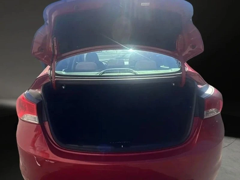 2013 Hyundai Elantra - Image 9 of 12