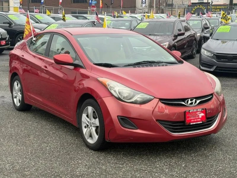 2013 Hyundai Elantra - Image 3 of 12