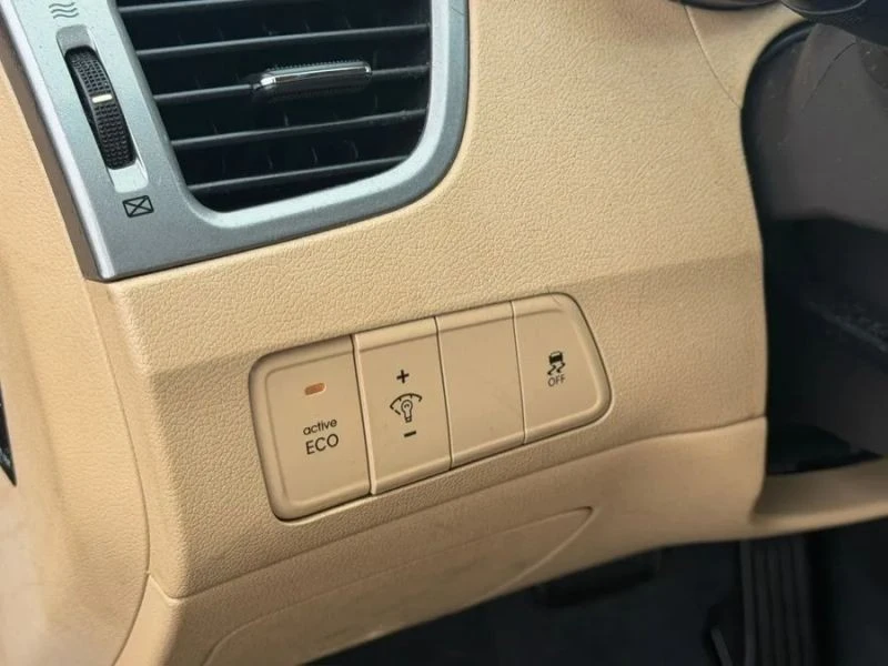 2013 Hyundai Elantra - Image 11 of 12