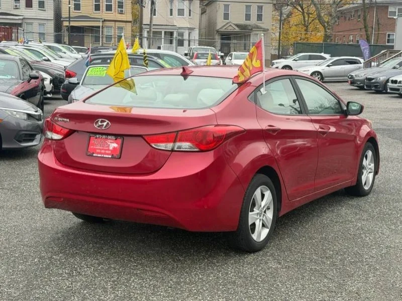 2013 Hyundai Elantra - Image 4 of 12