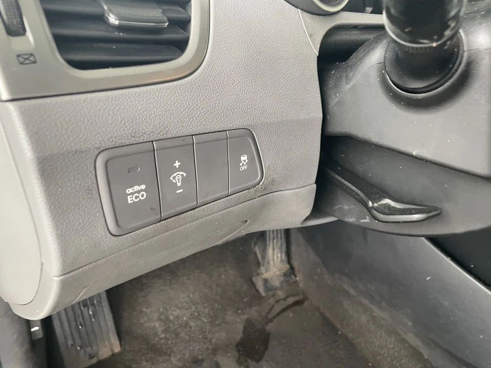 2013 Hyundai Elantra - Image 20 of 21