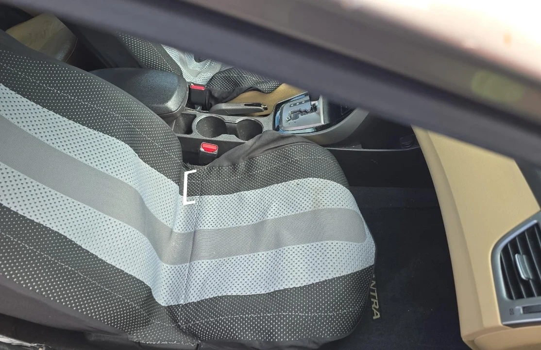 2013 Hyundai Elantra - Image 8 of 11