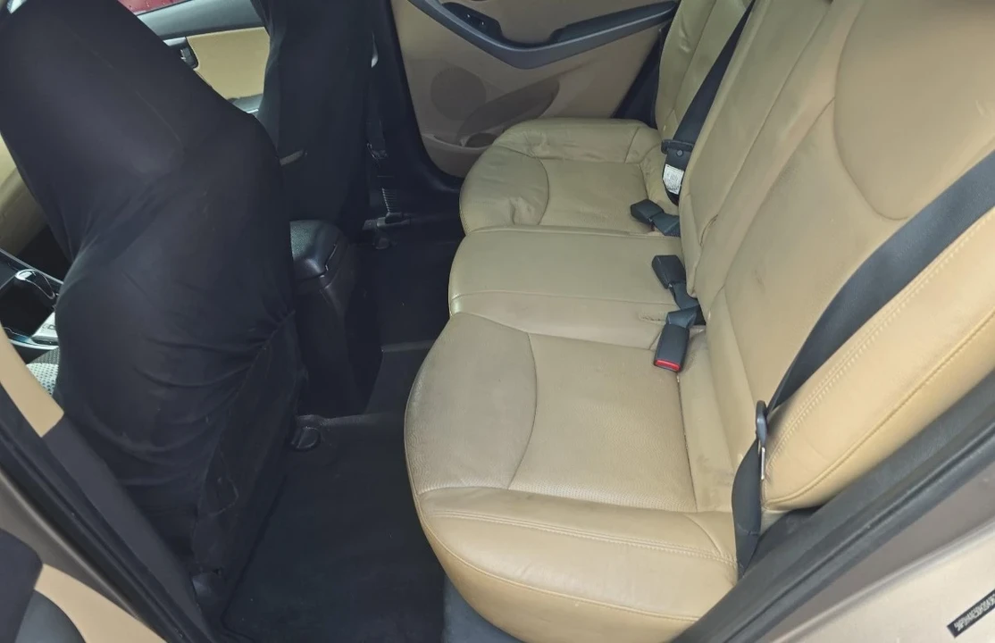 2013 Hyundai Elantra - Image 10 of 11