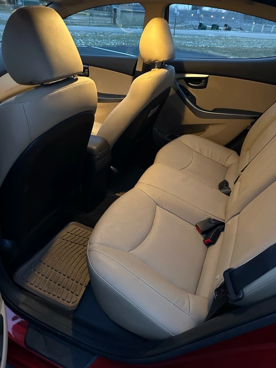2013 Hyundai Elantra - Image 11 of 13