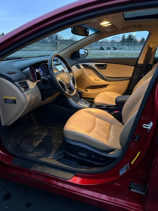 2013 Hyundai Elantra - Image 12 of 13