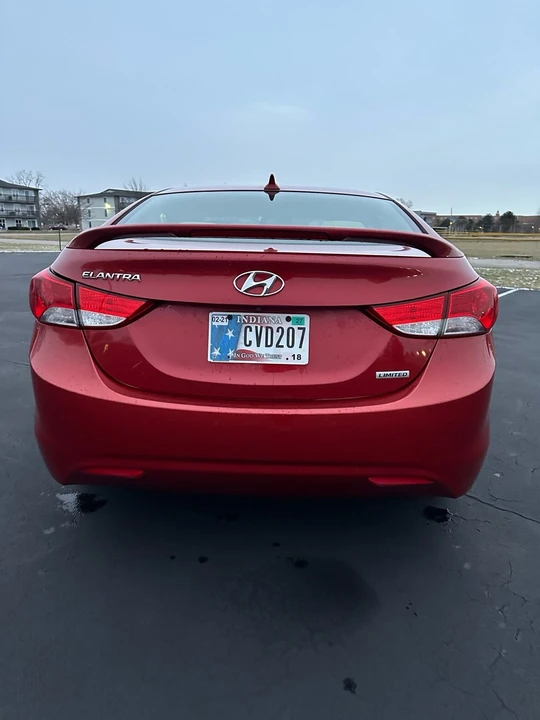 2013 Hyundai Elantra - Image 6 of 13