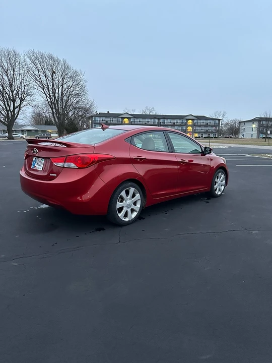 2013 Hyundai Elantra - Image 5 of 13