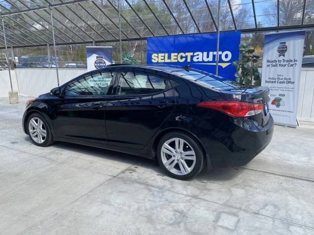 2013 Hyundai Elantra - Image 12 of 31