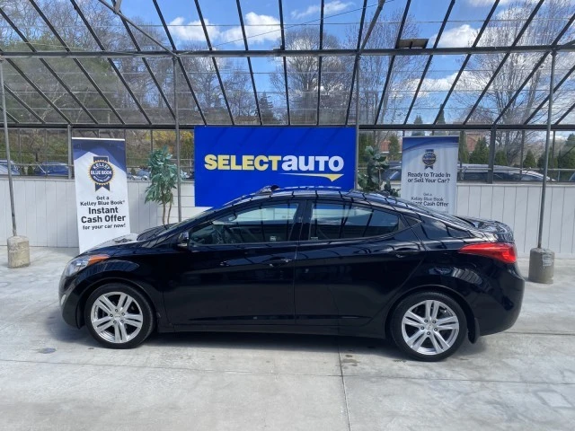 2013 Hyundai Elantra - Image 11 of 31