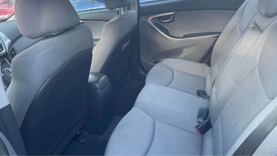 2013 Hyundai Elantra - Image 15 of 18
