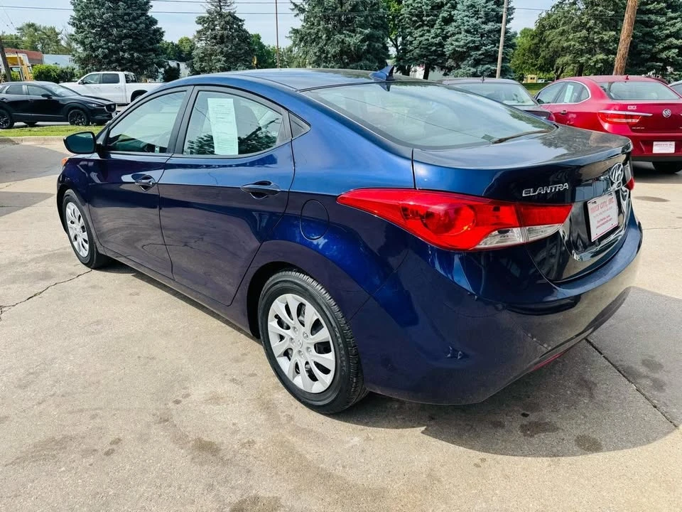 2013 Hyundai Elantra - Image 5 of 13